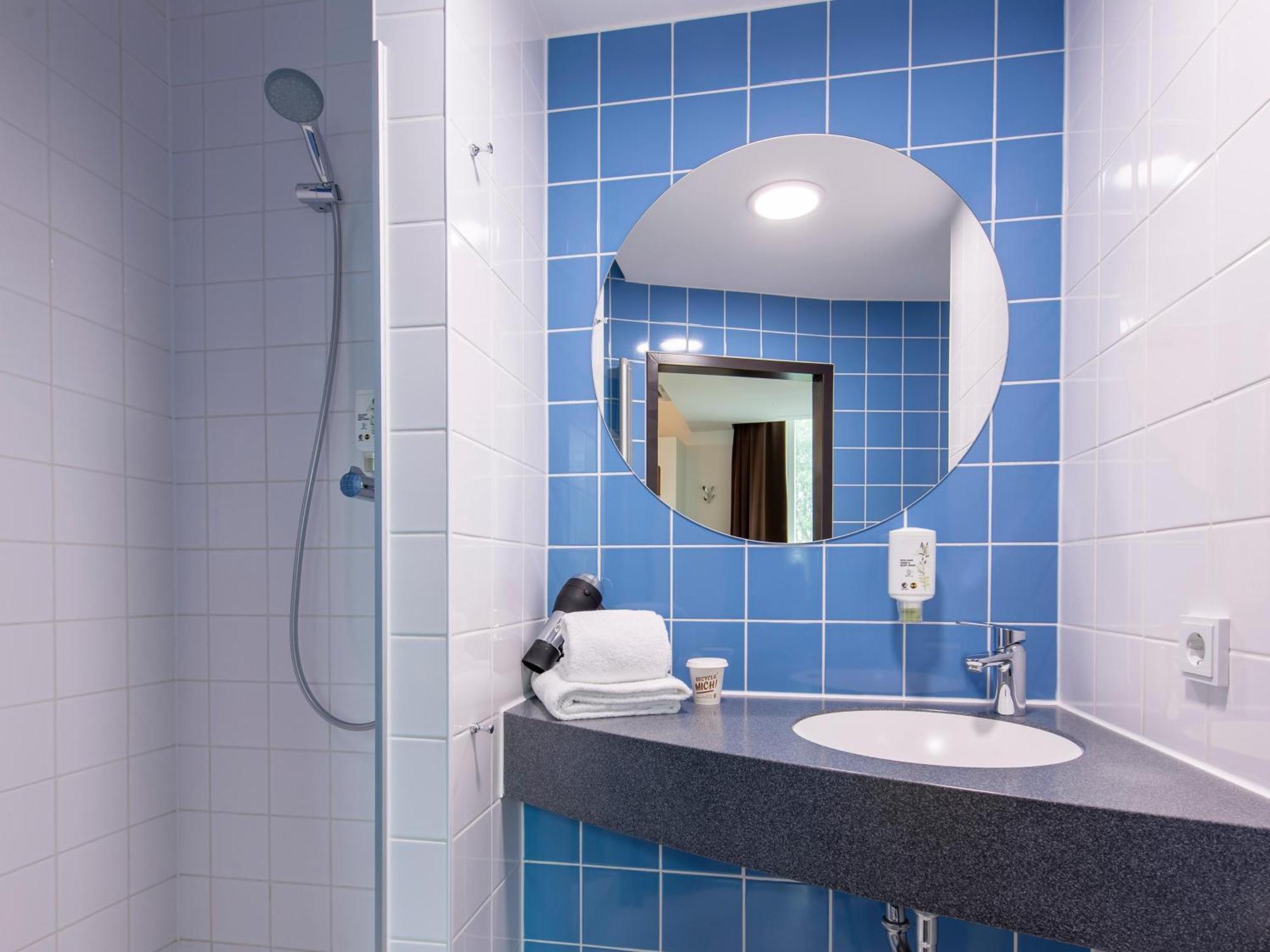 B&B Hotel Landshut Extérieur photo